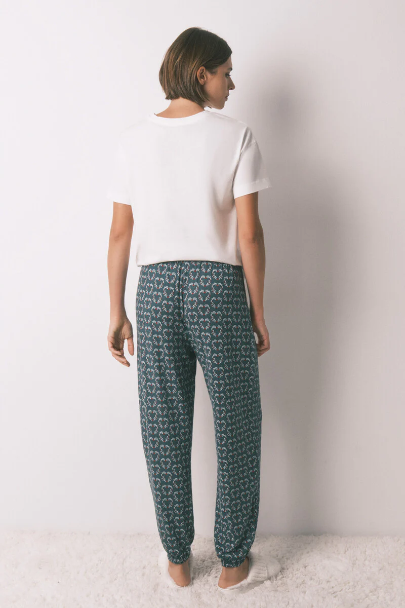 Long jersey-knit trouser with heart print - Image 4