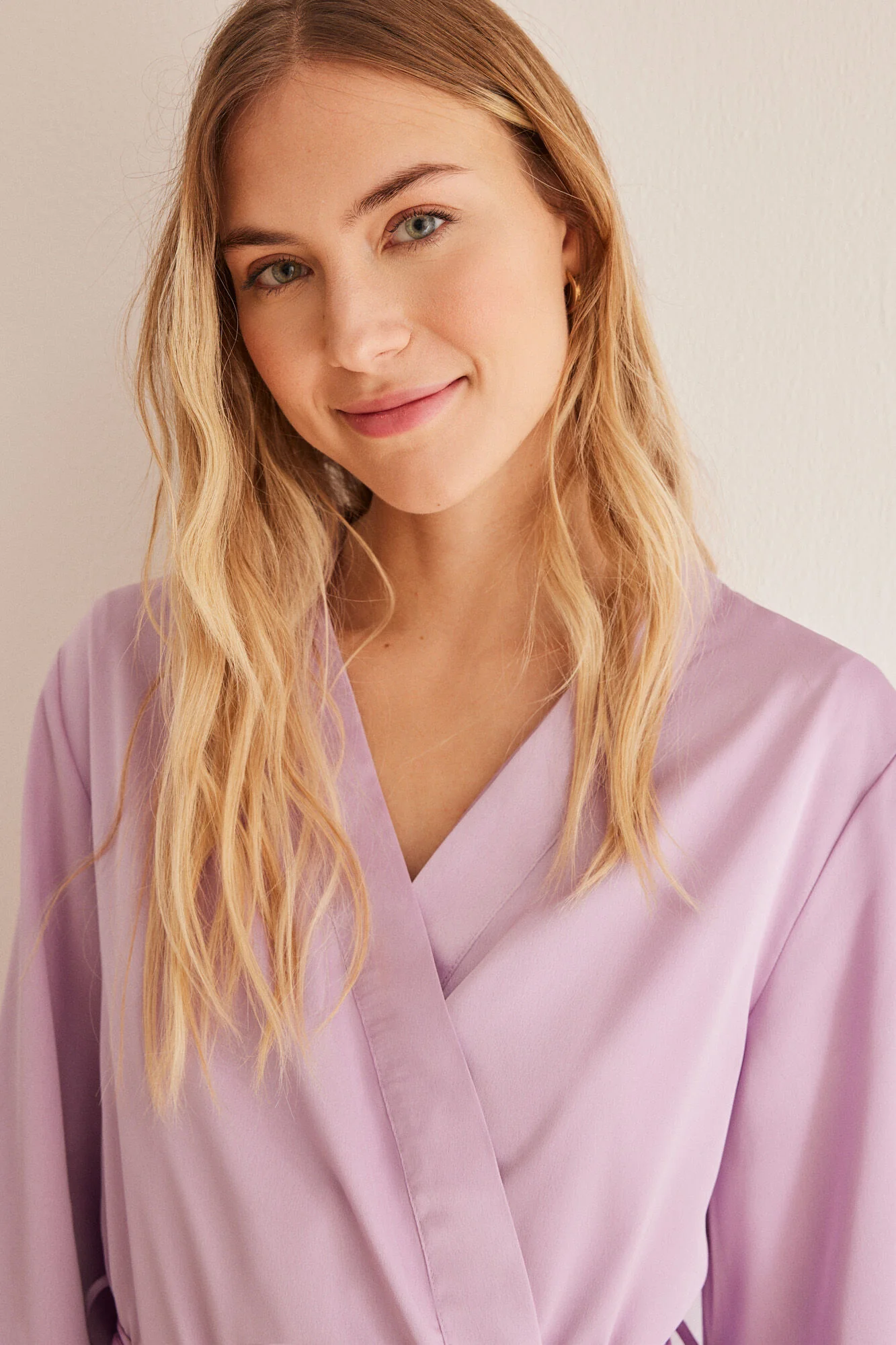Long lilac fringed satin robe - Image 2