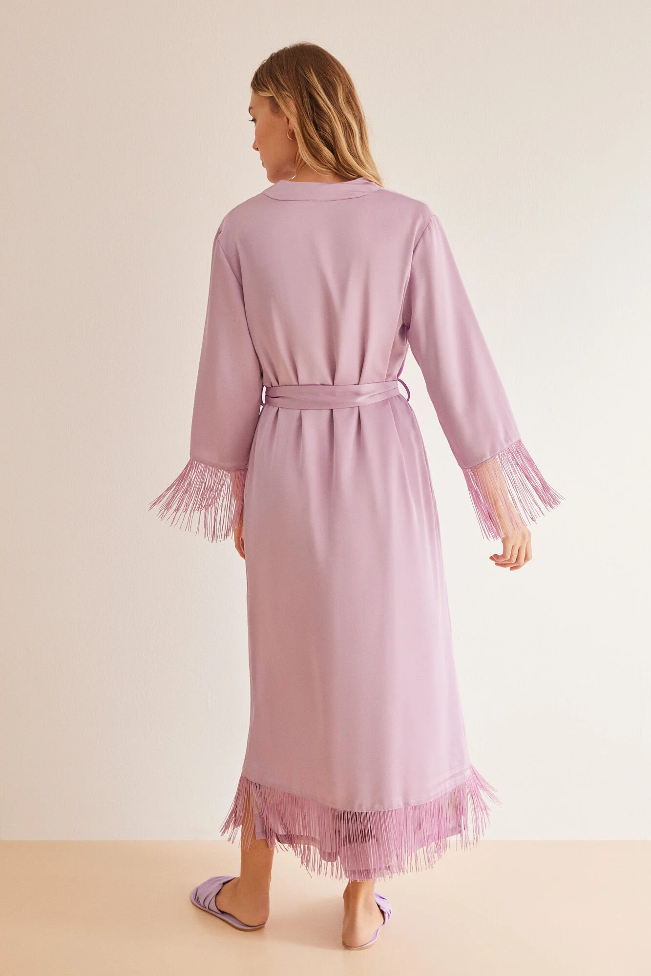 Long lilac fringed satin robe - Image 3