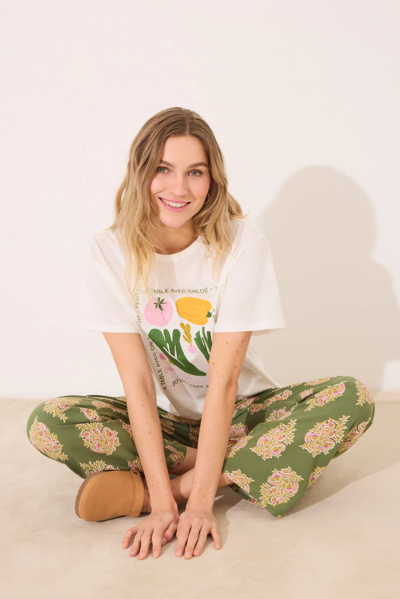 Long lounge trouser with viscose flowers - Image 4