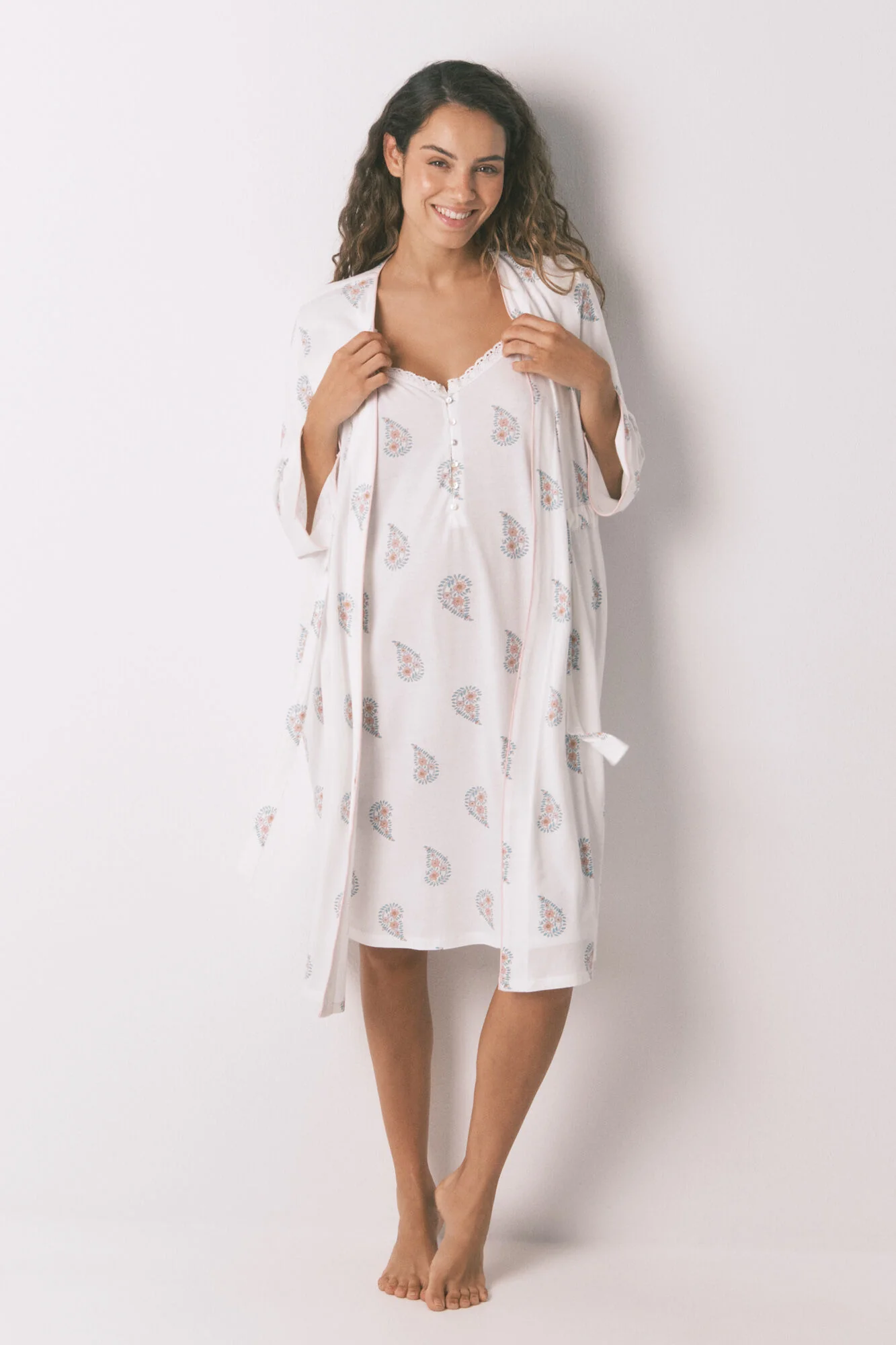 Long " maternity " robe with ivory stamp print