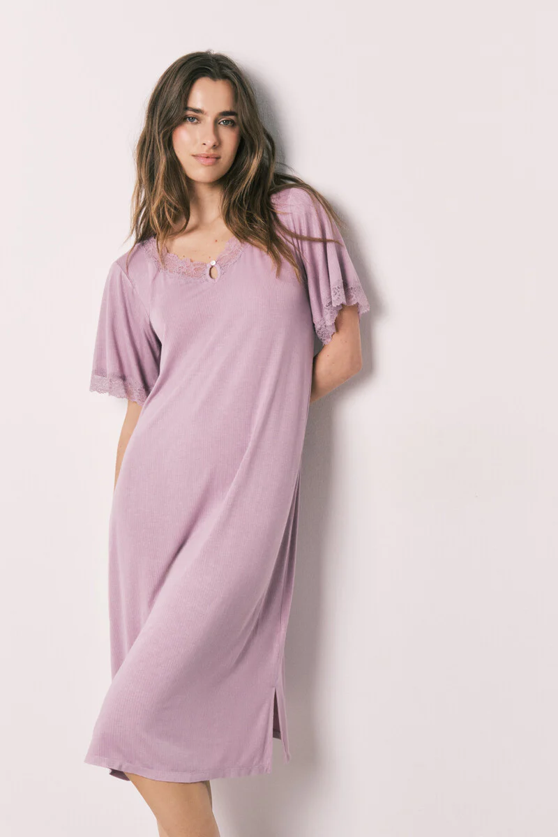 Long pink viscose nightgown with a soft feel - Image 3