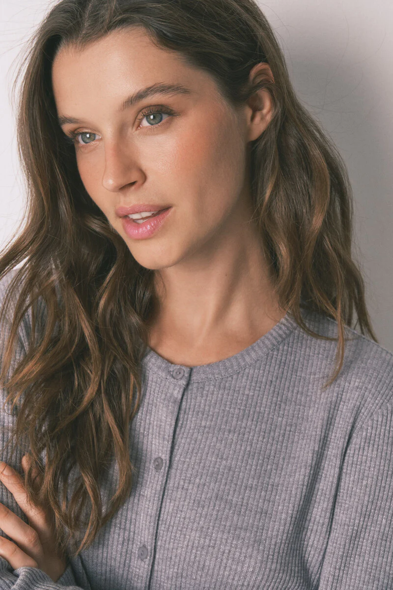 Long pyjamas rib in shiny grey - Image 4