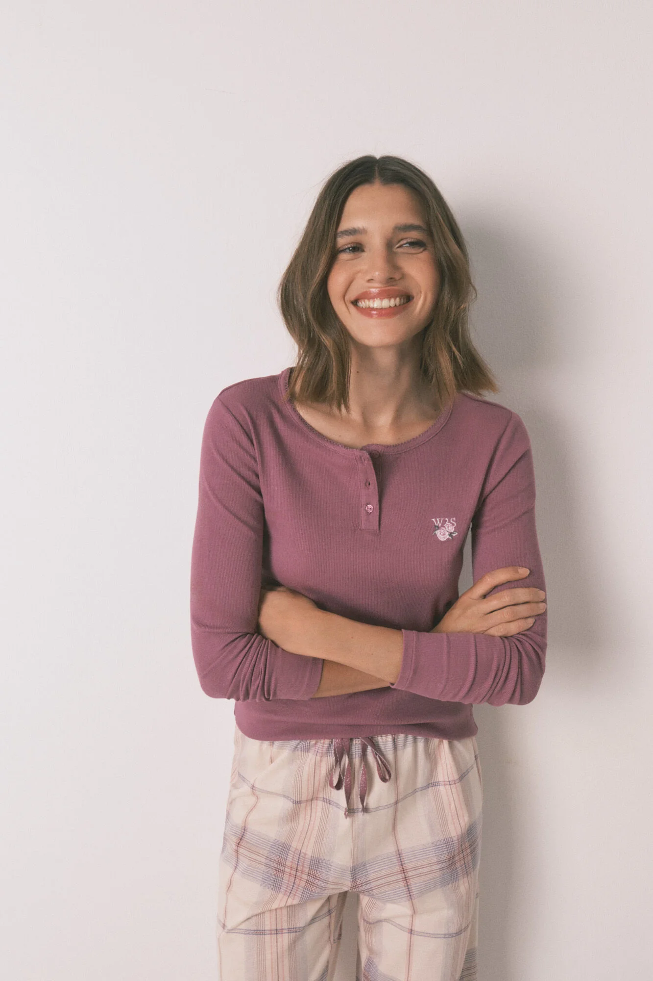 Long pyjamas with pink checkered print - Image 5