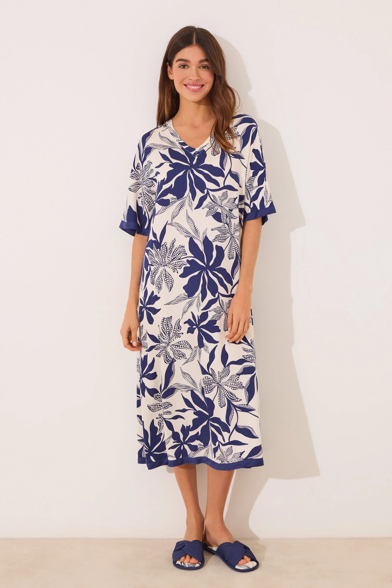 Long satin dress with floral print