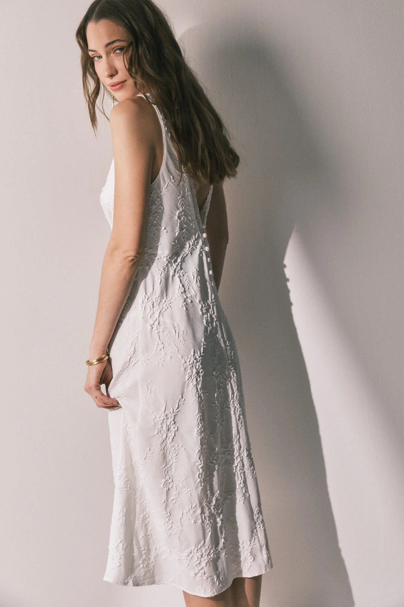 Long satin jacquard nightdress in White - Image 4