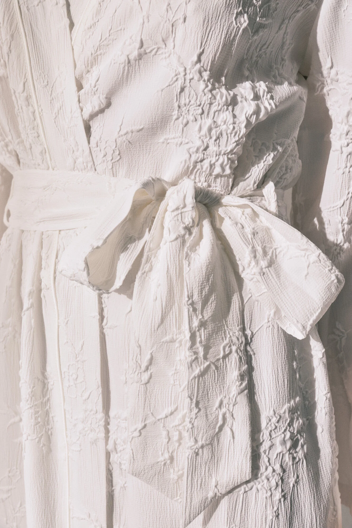 Long satin jacquard robe in White - Image 2