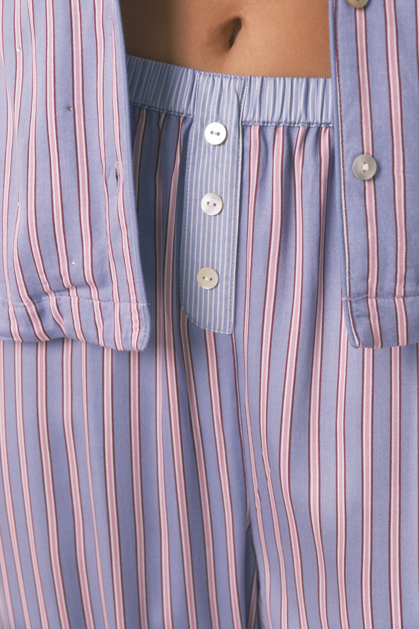 Long satin striped print classic pyjamas - Image 7