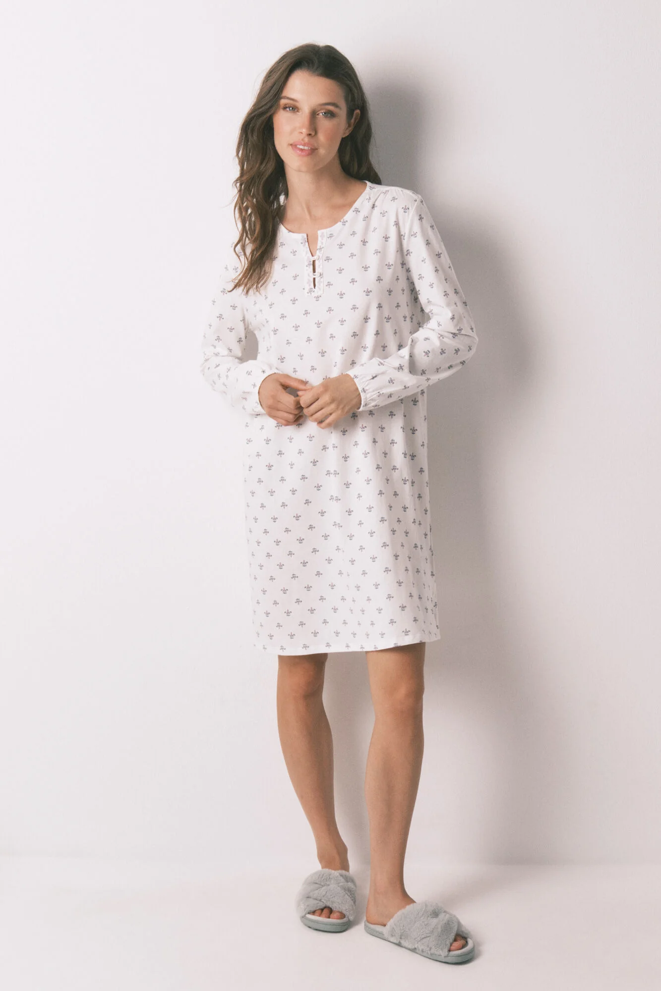 Long sleeve nightgown 100% cotton ivory flowers