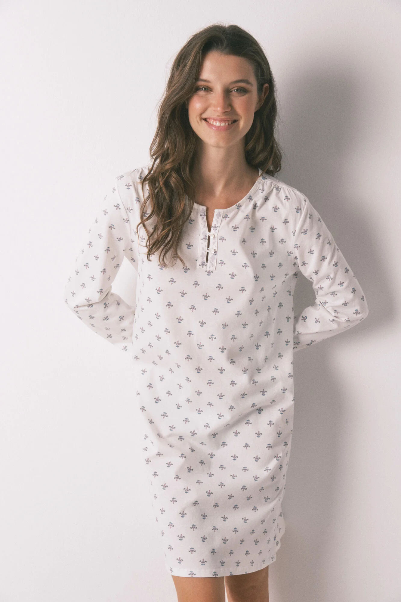 Long sleeve nightgown 100% cotton ivory flowers - Image 2