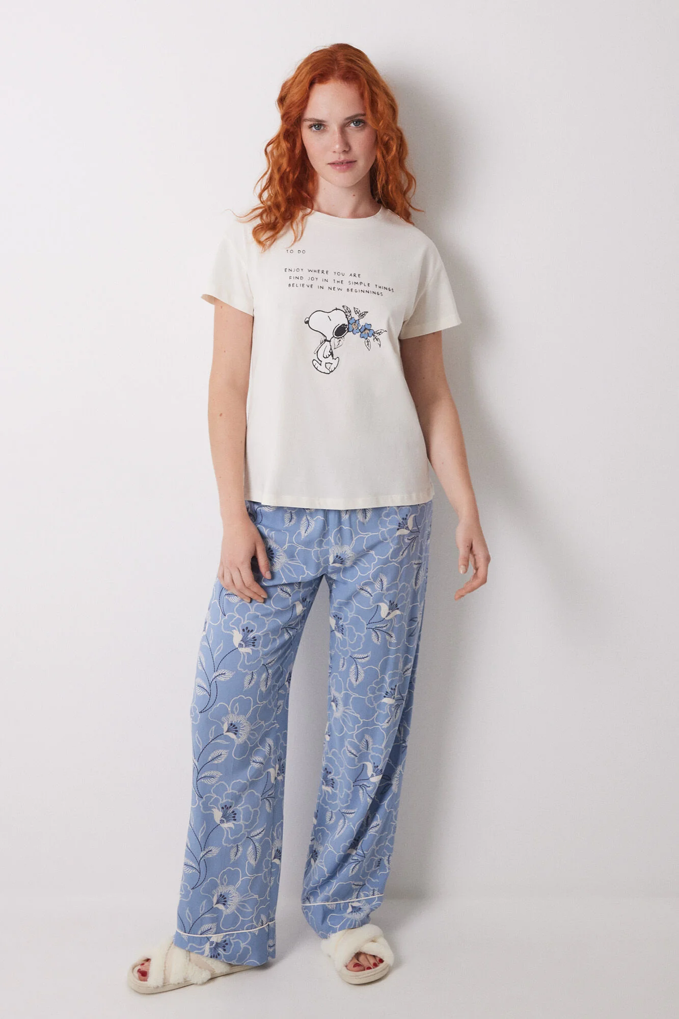 Long trouser with blue flower print - Image 5