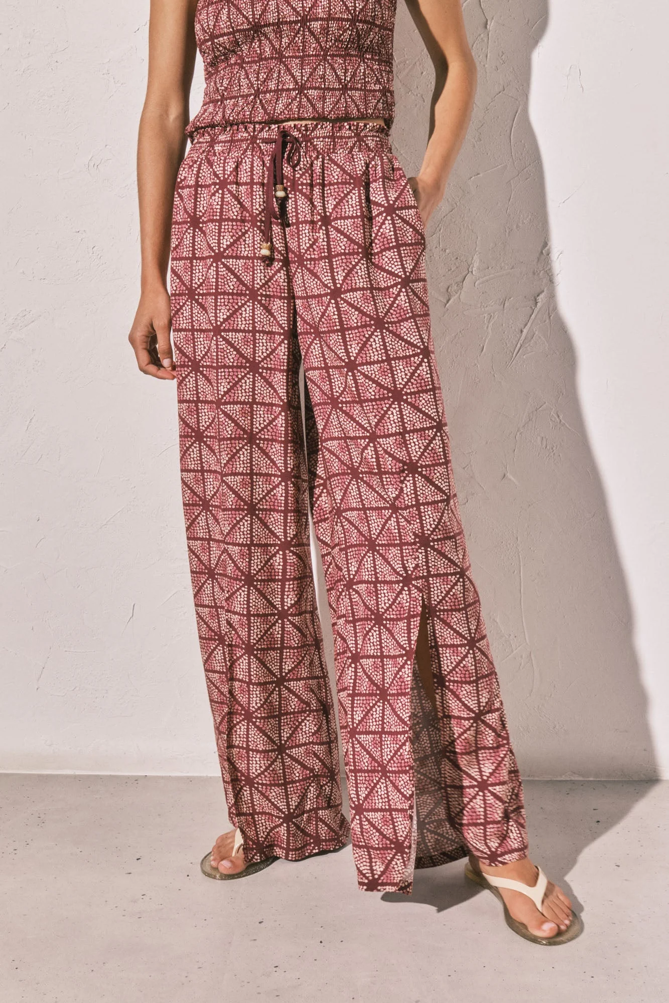 Long trousers with slit hem - Image 2