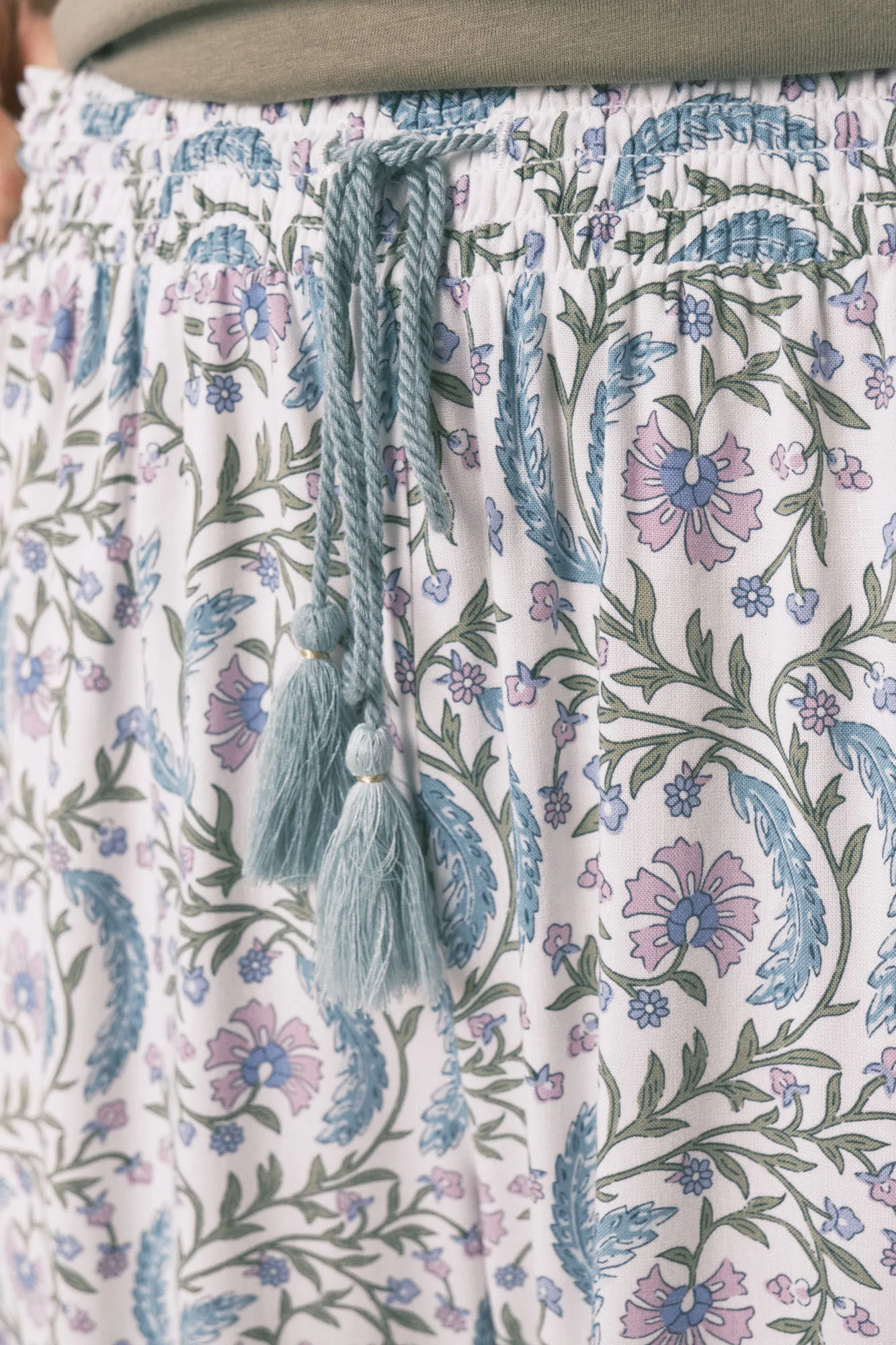 Long viscose flower print trouser - Image 3