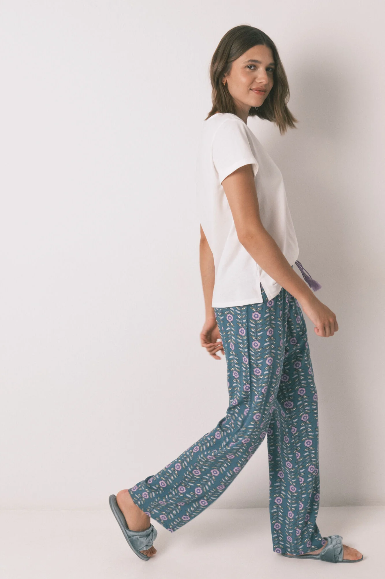 Long viscose flower print trouser - Image 3