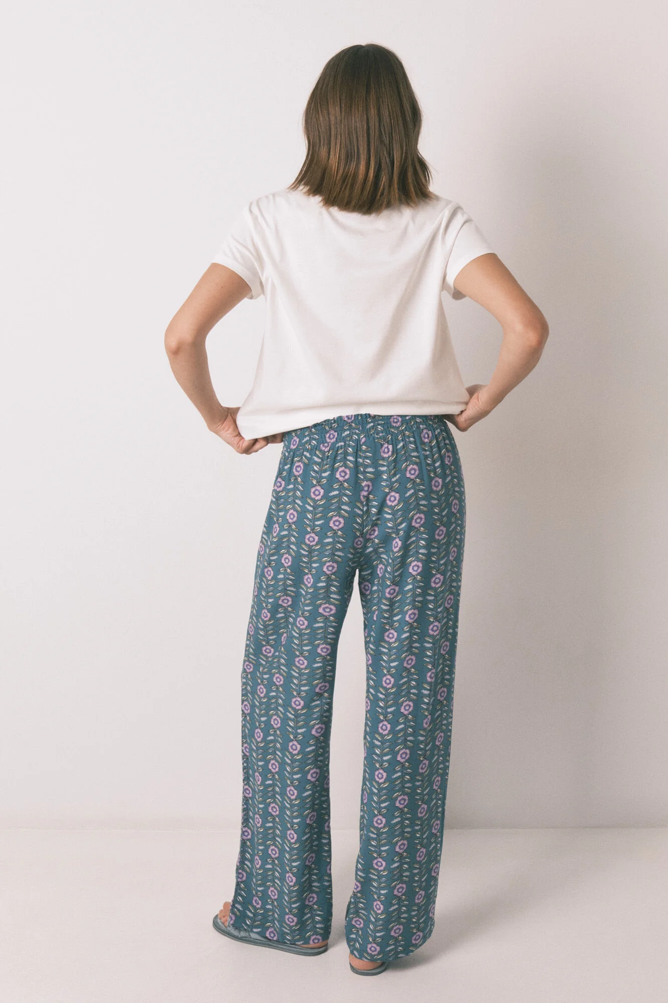 Long viscose flower print trouser - Image 5