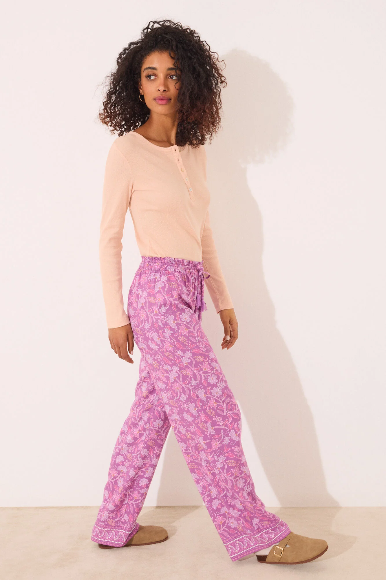 Long viscose trouser with boho floral print - Image 6