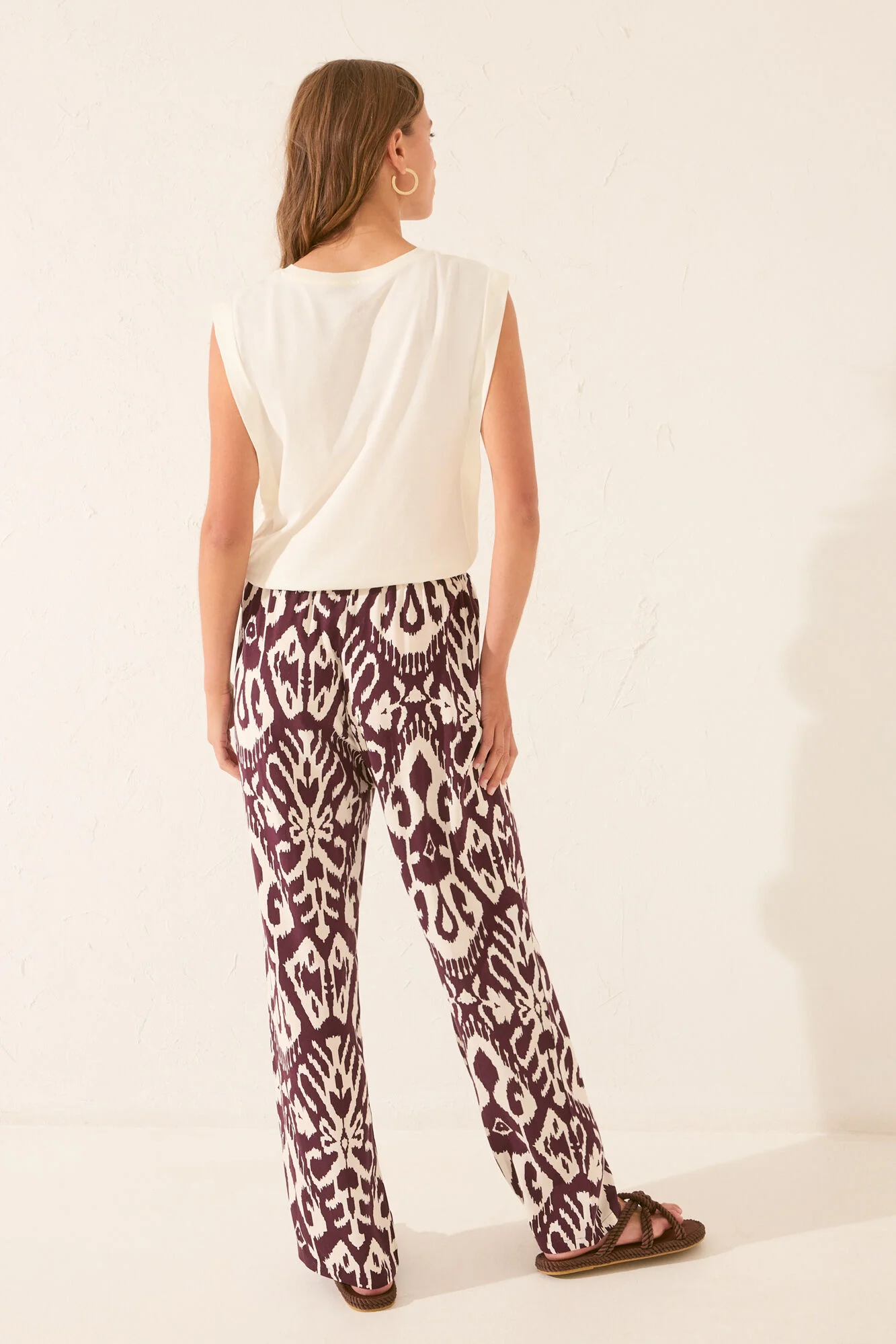 Long viscose trouser with floral print - Image 5