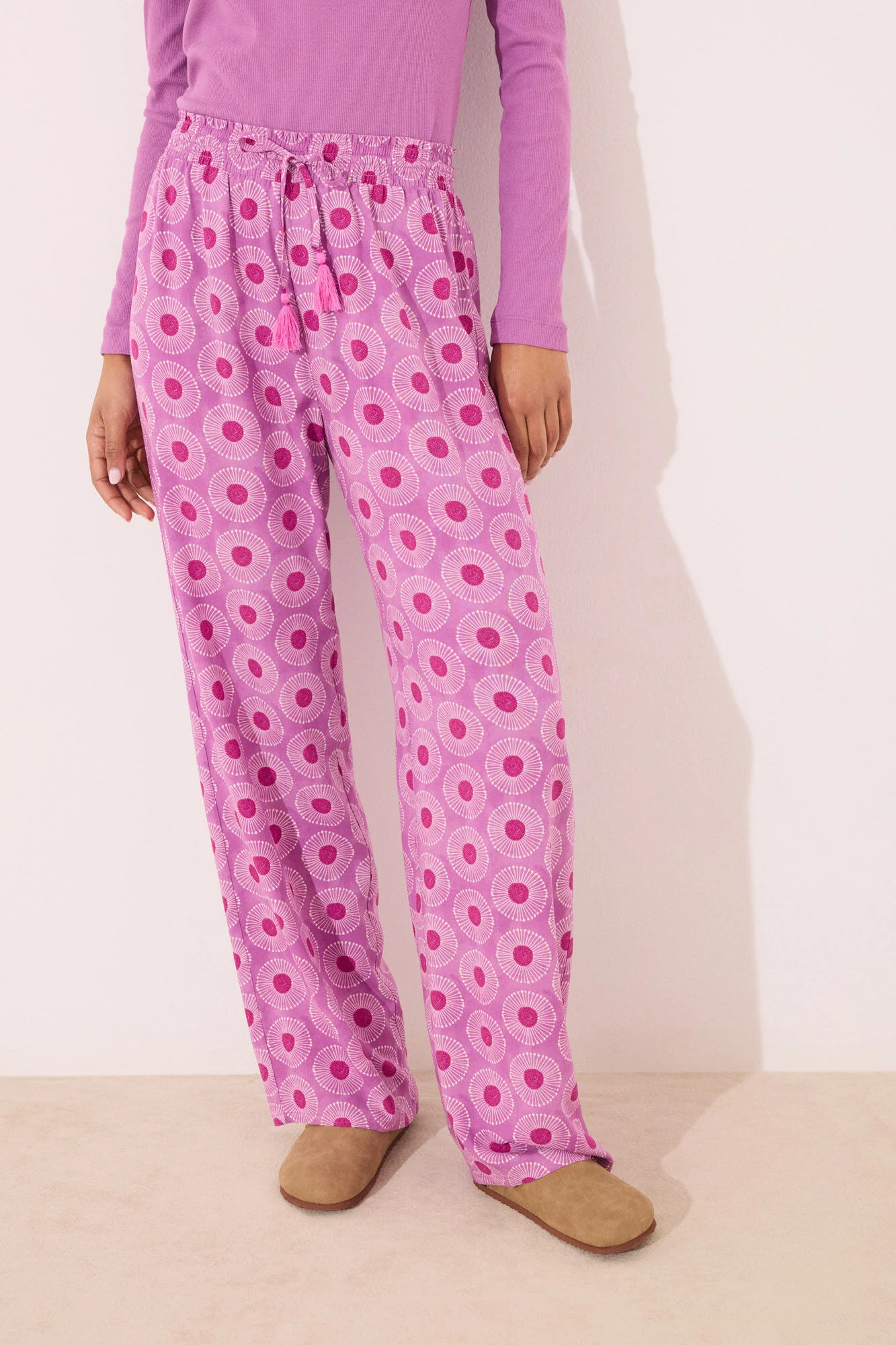 Long viscose trouser with geometric print