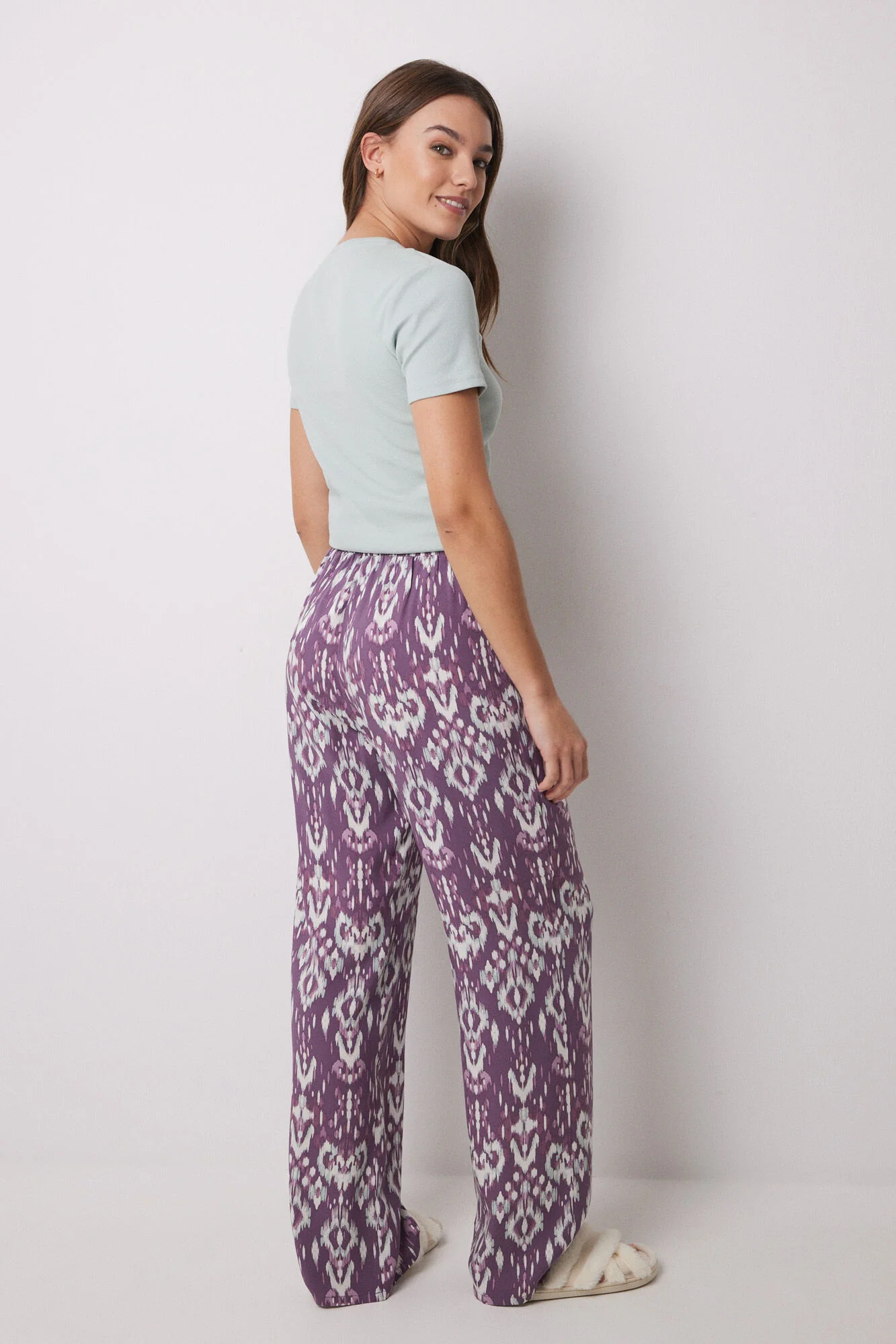 Long viscose trousers with ikat print - Image 3