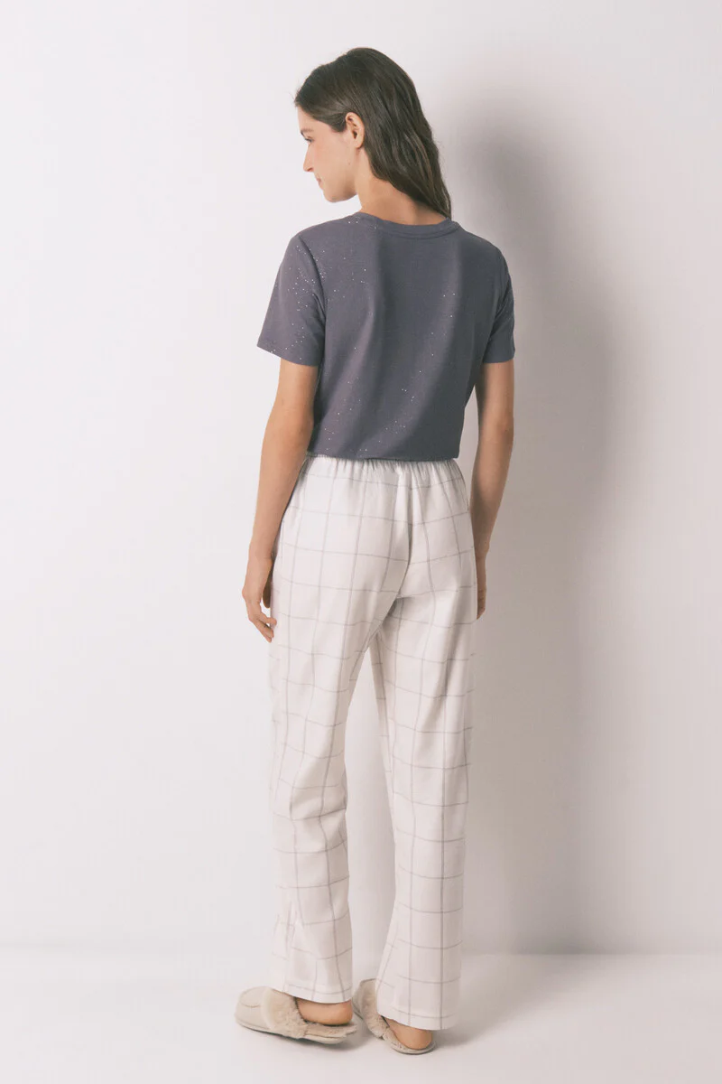 Long white flannel trouser with a checkered print - Image 3