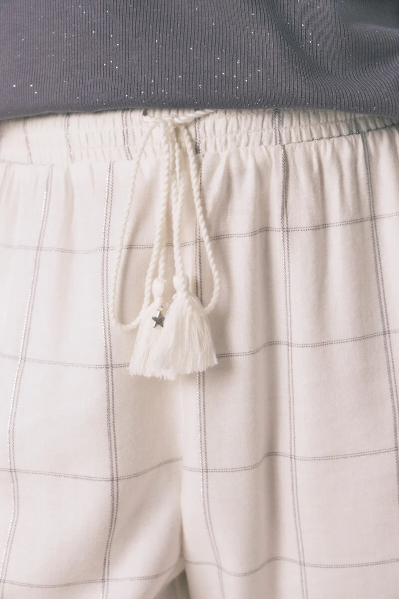 Long white flannel trouser with a checkered print - Image 5