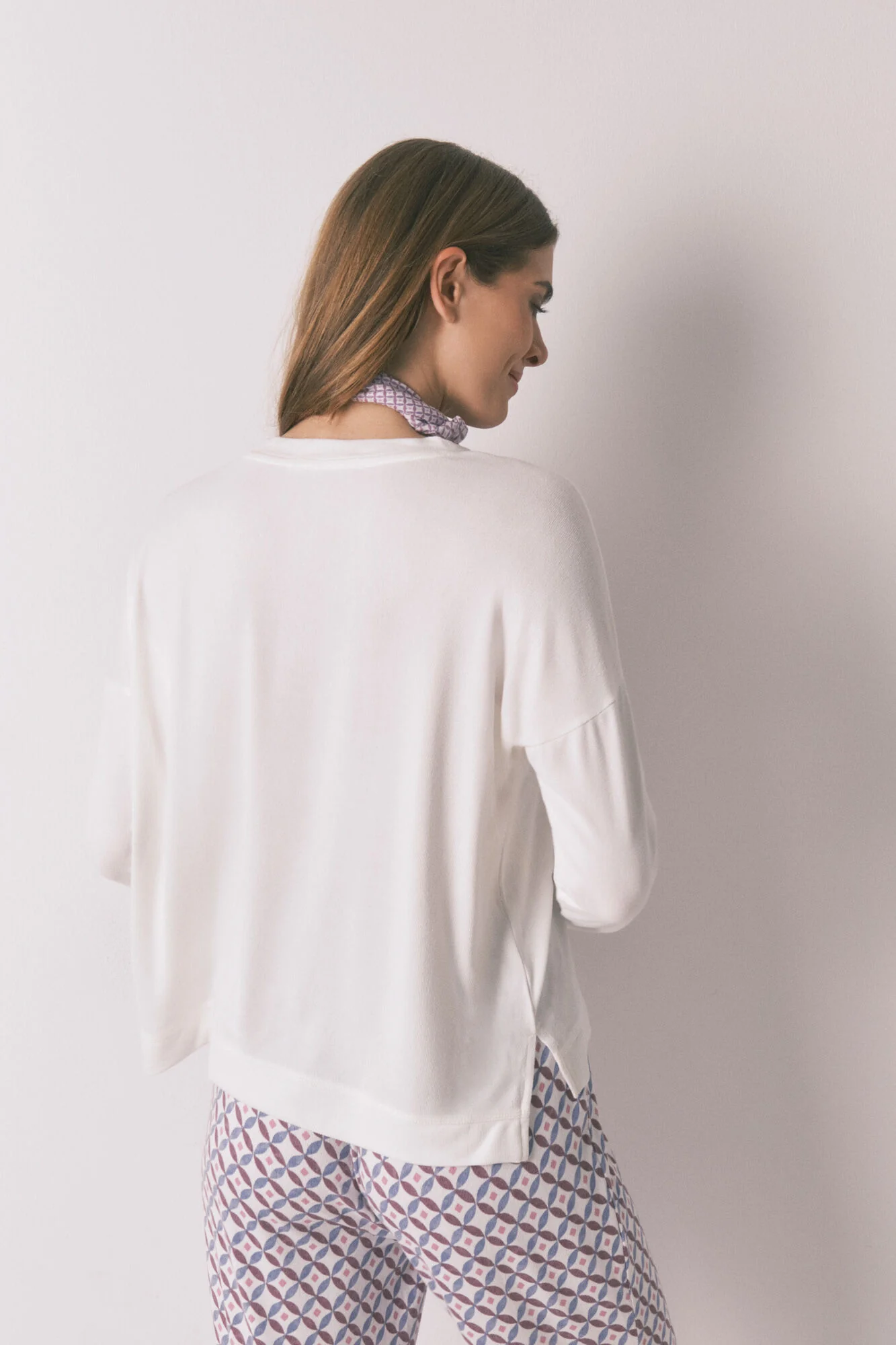 Loose long sleeve white T-shirt - Image 2