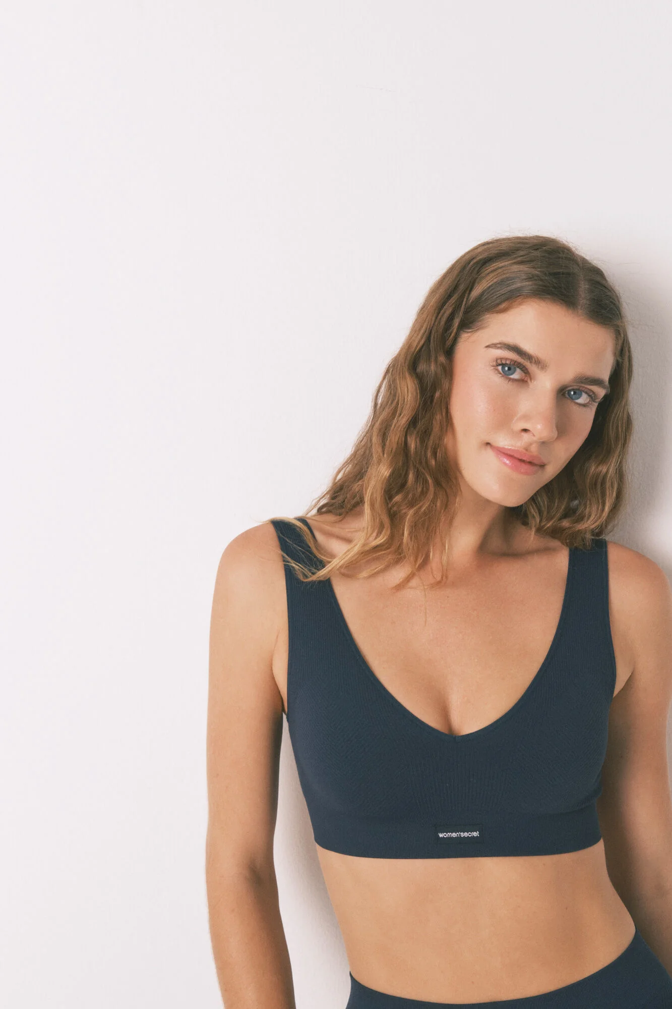 LOVELY dark blue ribbed seamless top