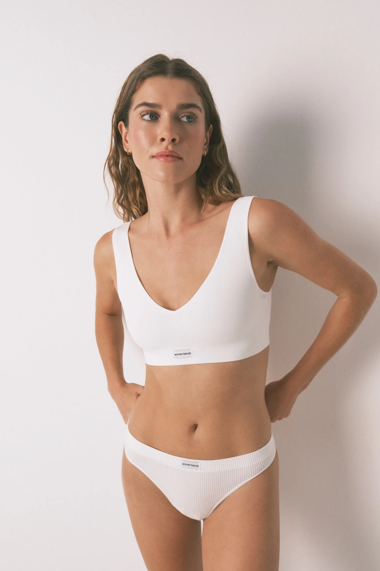 LOVELY ivory ribbed seamless top - Image 2