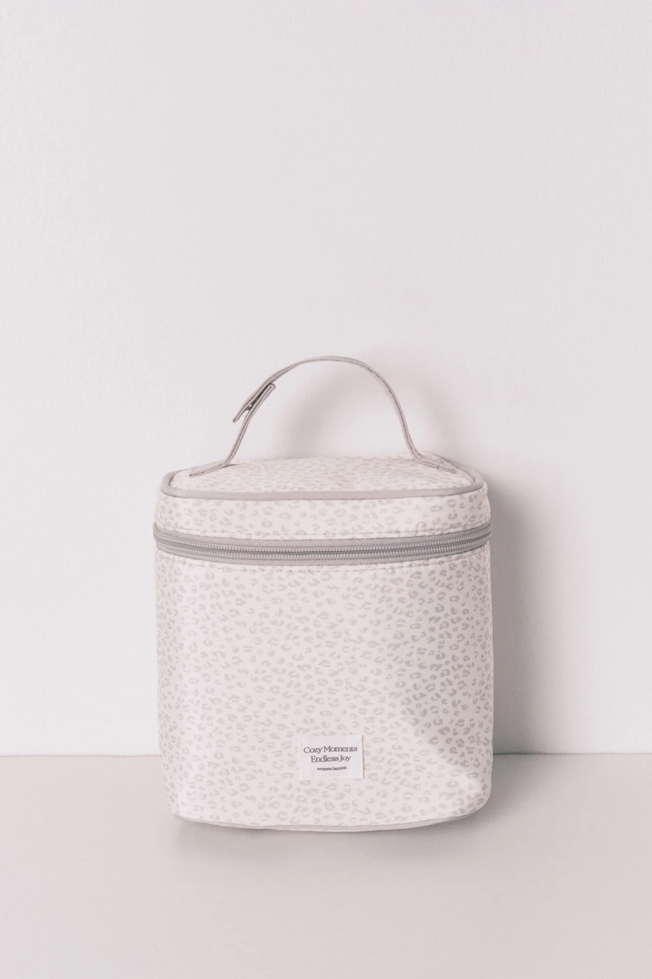 Maternity animal print vanity case - Image 2