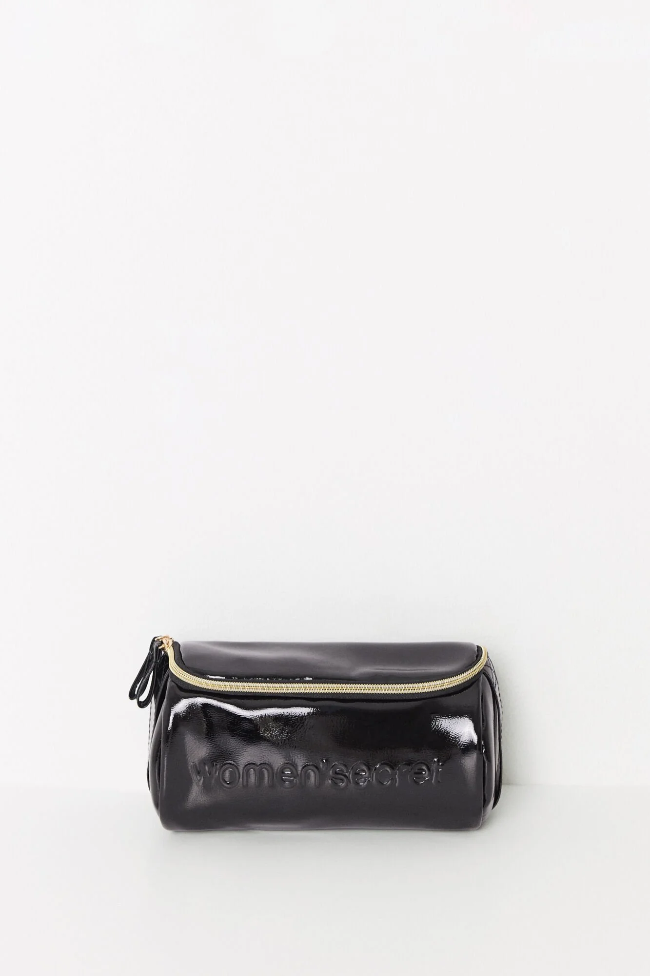 Medium black patent leather toiletry bag - Image 4