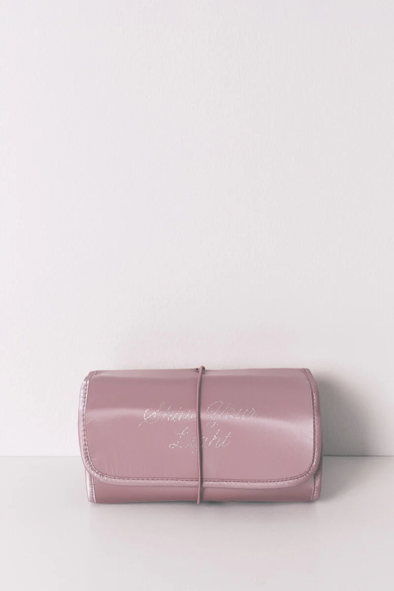 Medium vanity case with pink satin-finish - Image 7