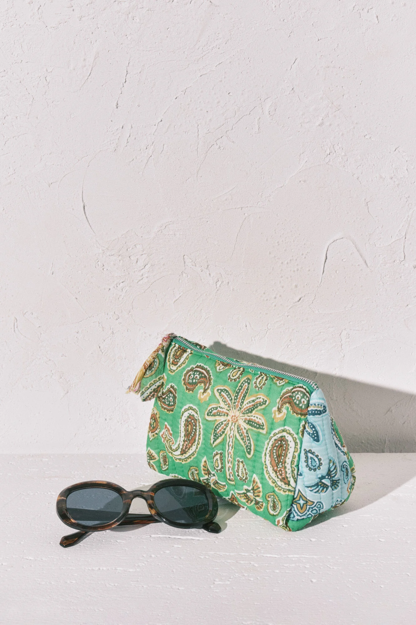 Multicoloured medium print vanity case