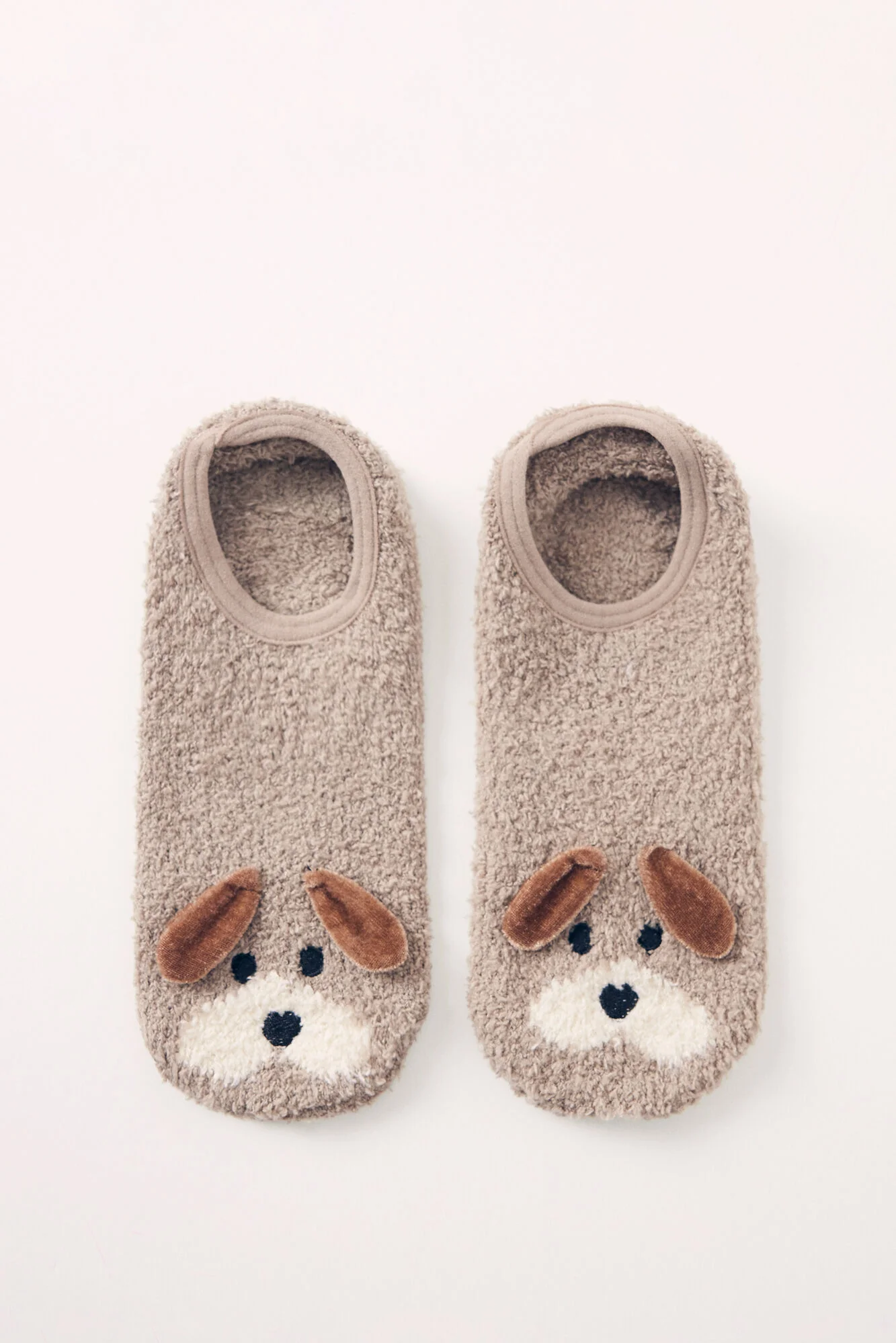 Invisible dog hair socks