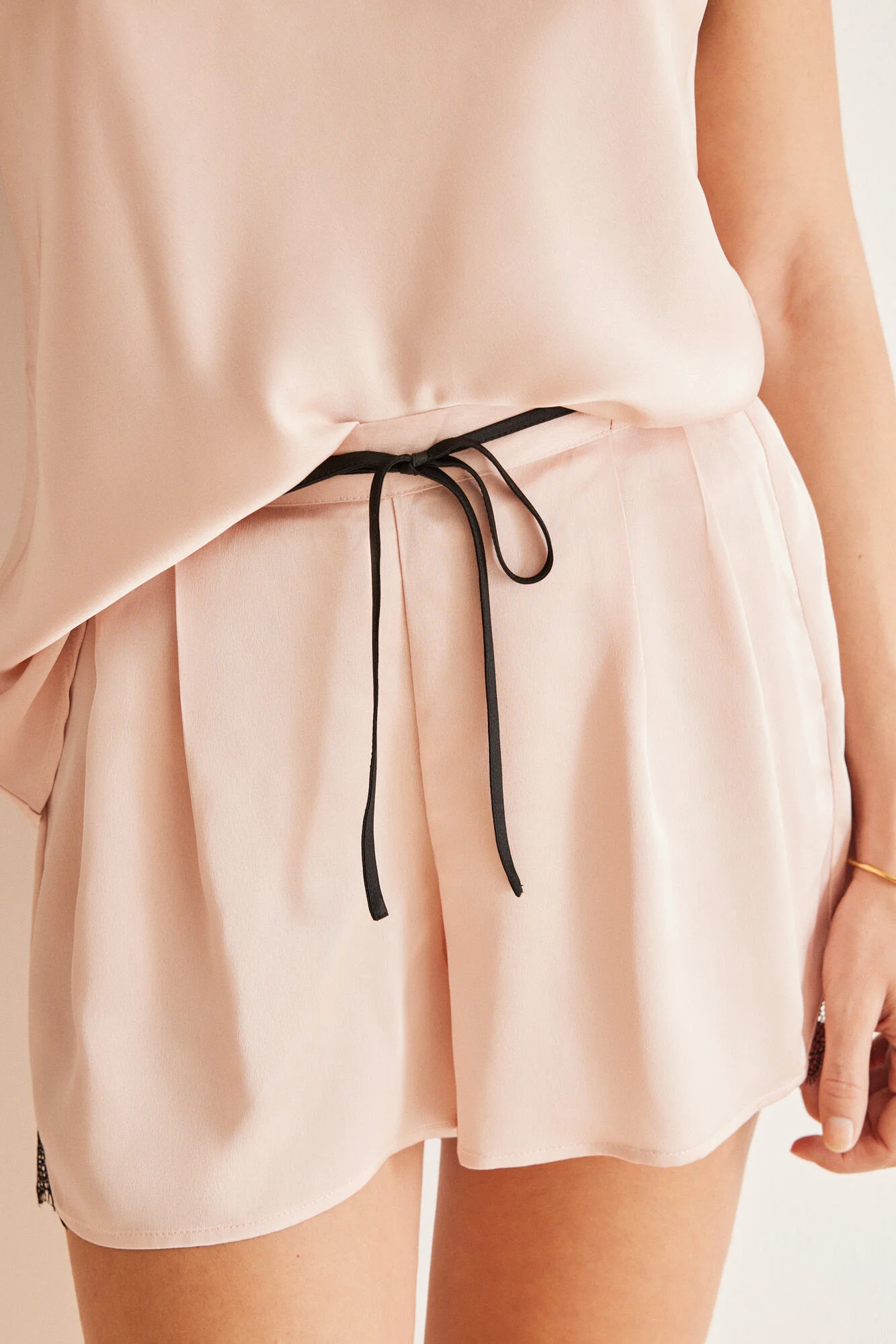 Nude short satin pyjamas - Image 3
