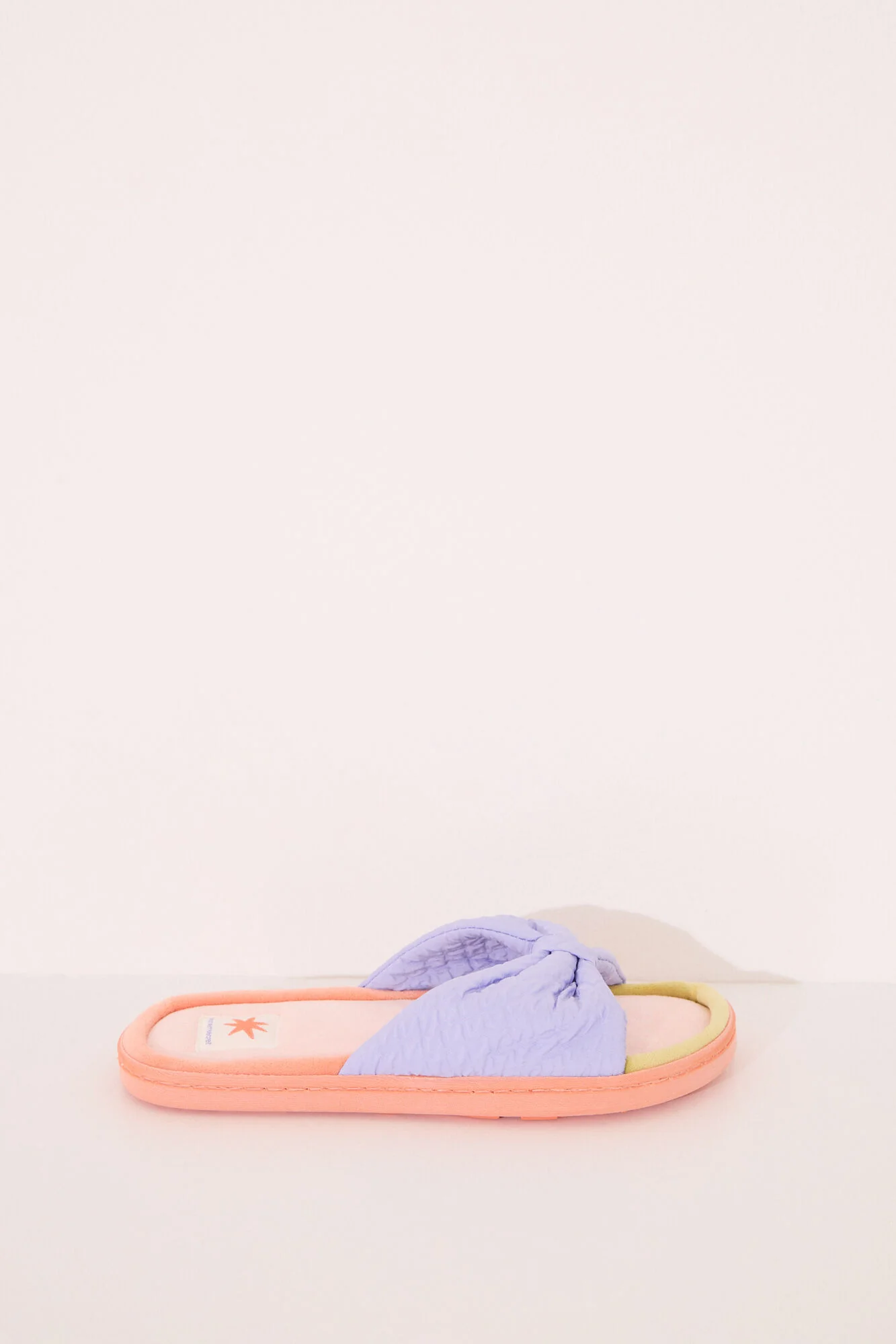 Open-toed slippers with velour bow or tie