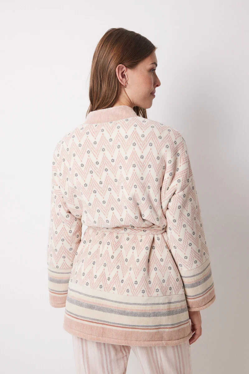 Short fleece robe with herringbone print - Image 5