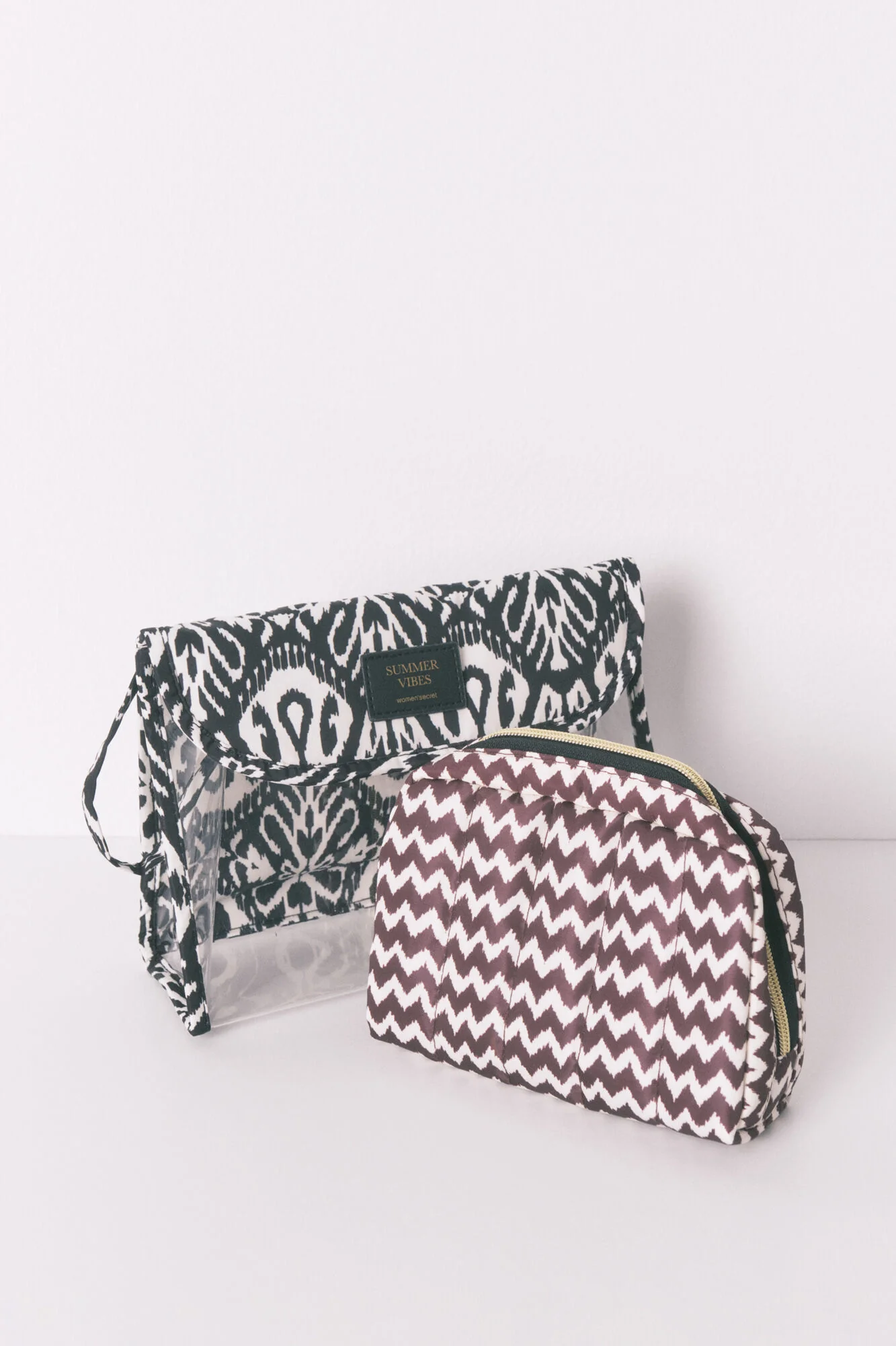 Pack of 2 assorted print toiletry bags - Image 2