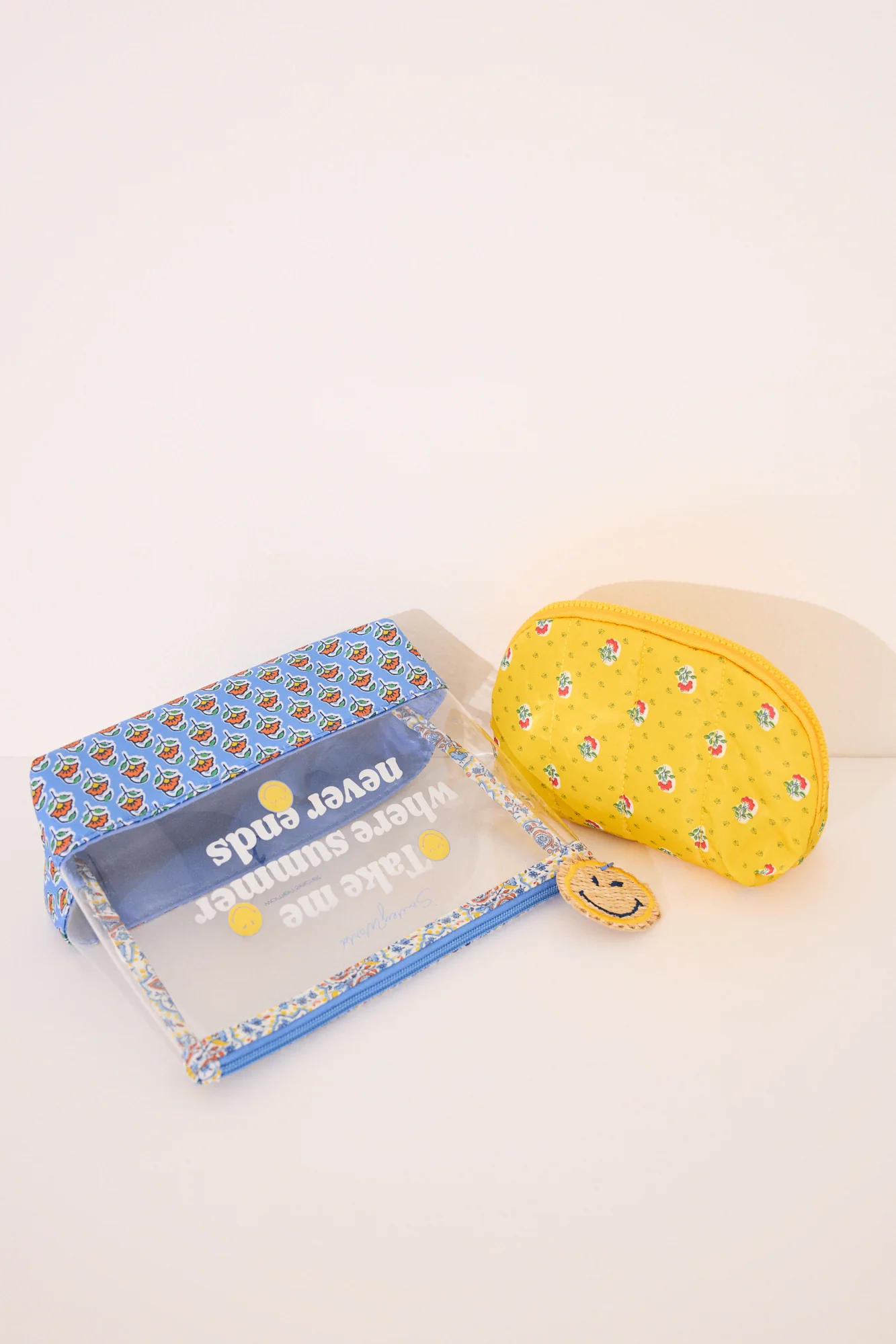 Pack of 2 Smiley toiletry bags - Image 2