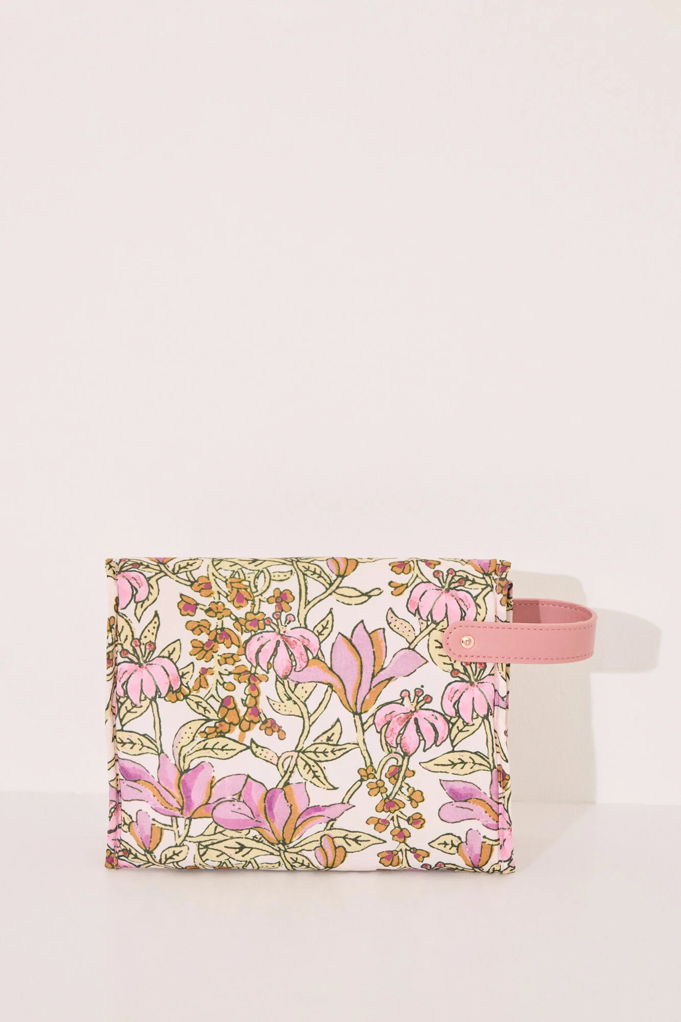 Pack of 3 padded flower toiletry bags - Image 4