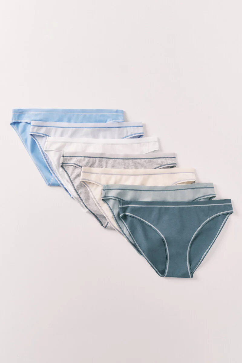 Pack of 7 classic cotton briefs with contrast stitching - Image 2