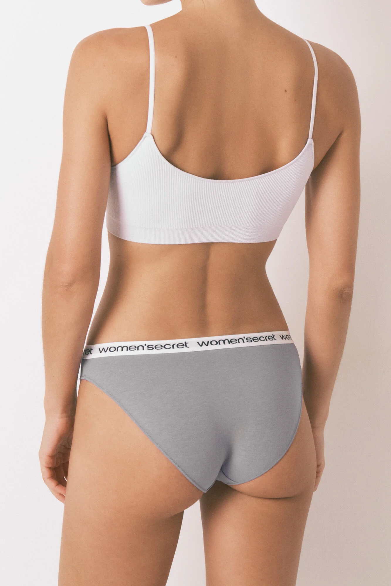 Pack of 7 classic cotton panties in bright colors - Image 3