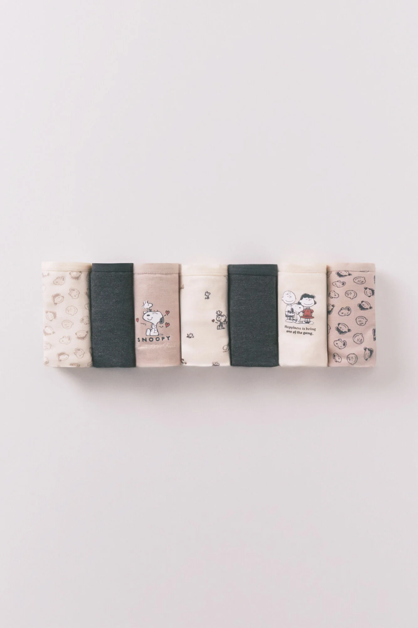 Pack of 7 classic multicoloured Snoopy panties - Image 2
