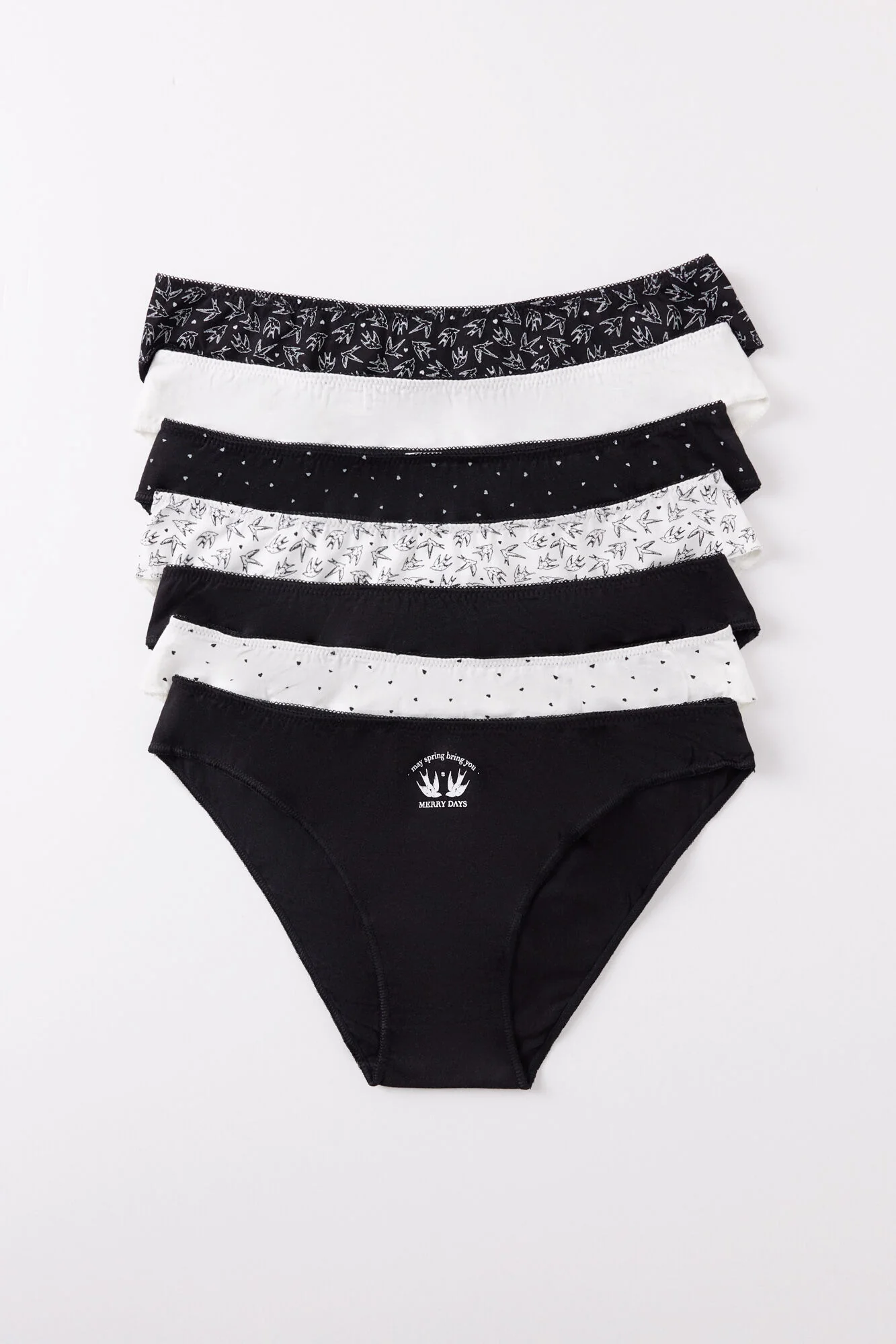 Pack of 7 classic plain and printed cotton panties B&W