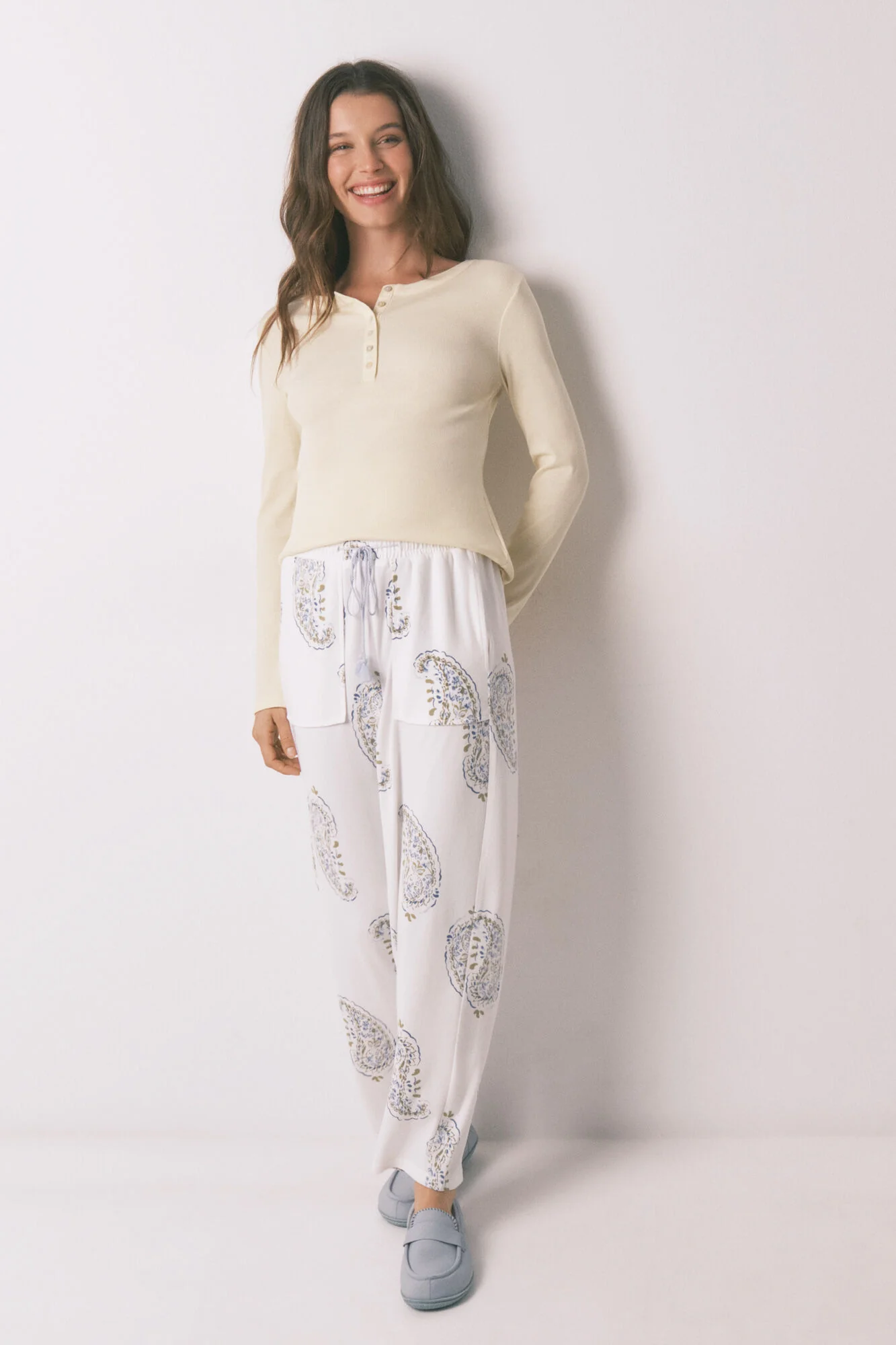 Paisley print long trousers - Image 4
