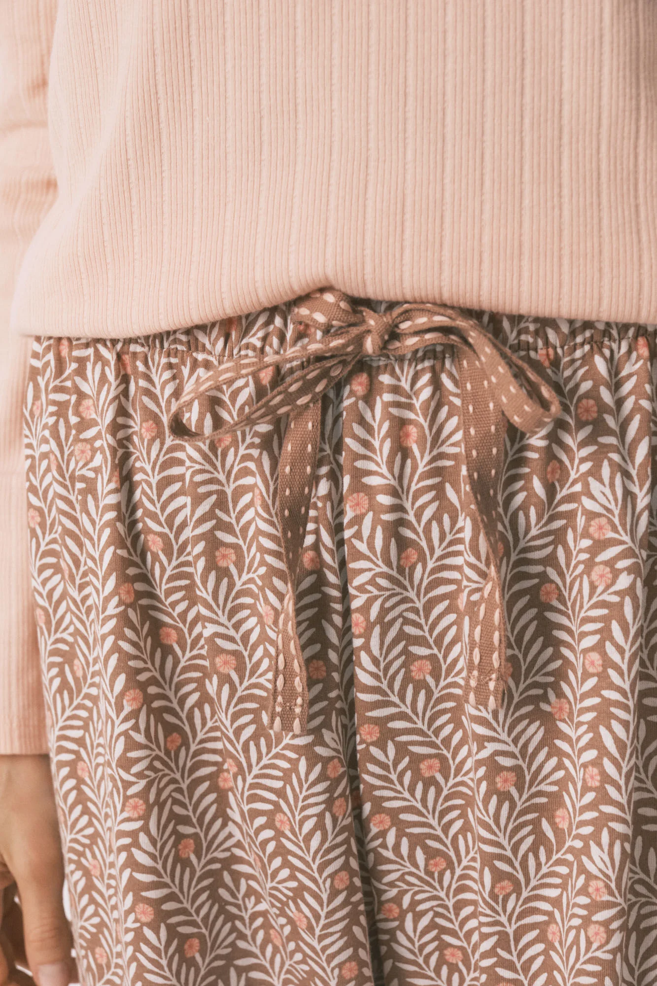 Pink cotton floral print long pyjamas - Image 4
