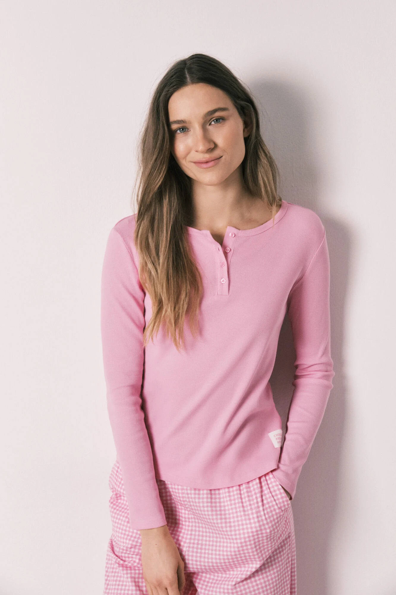 Pink cotton gingham print long pyjamas - Image 2