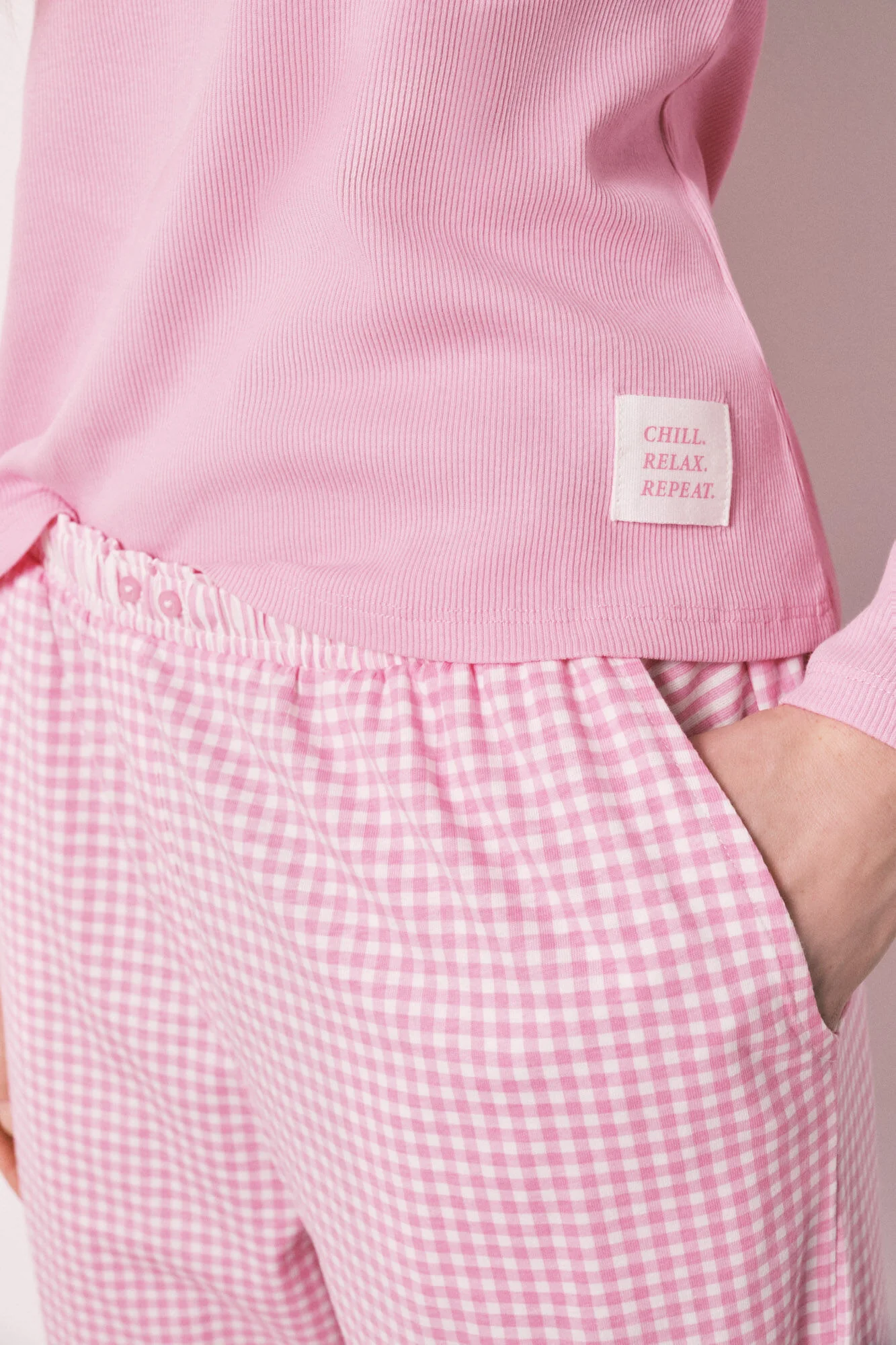 Pink cotton gingham print long pyjamas - Image 4