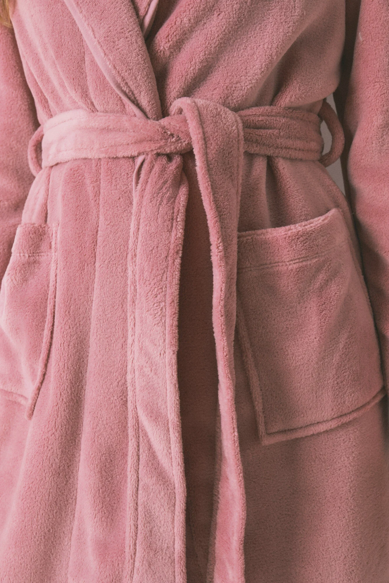 Pink fleece midi robe - Image 3