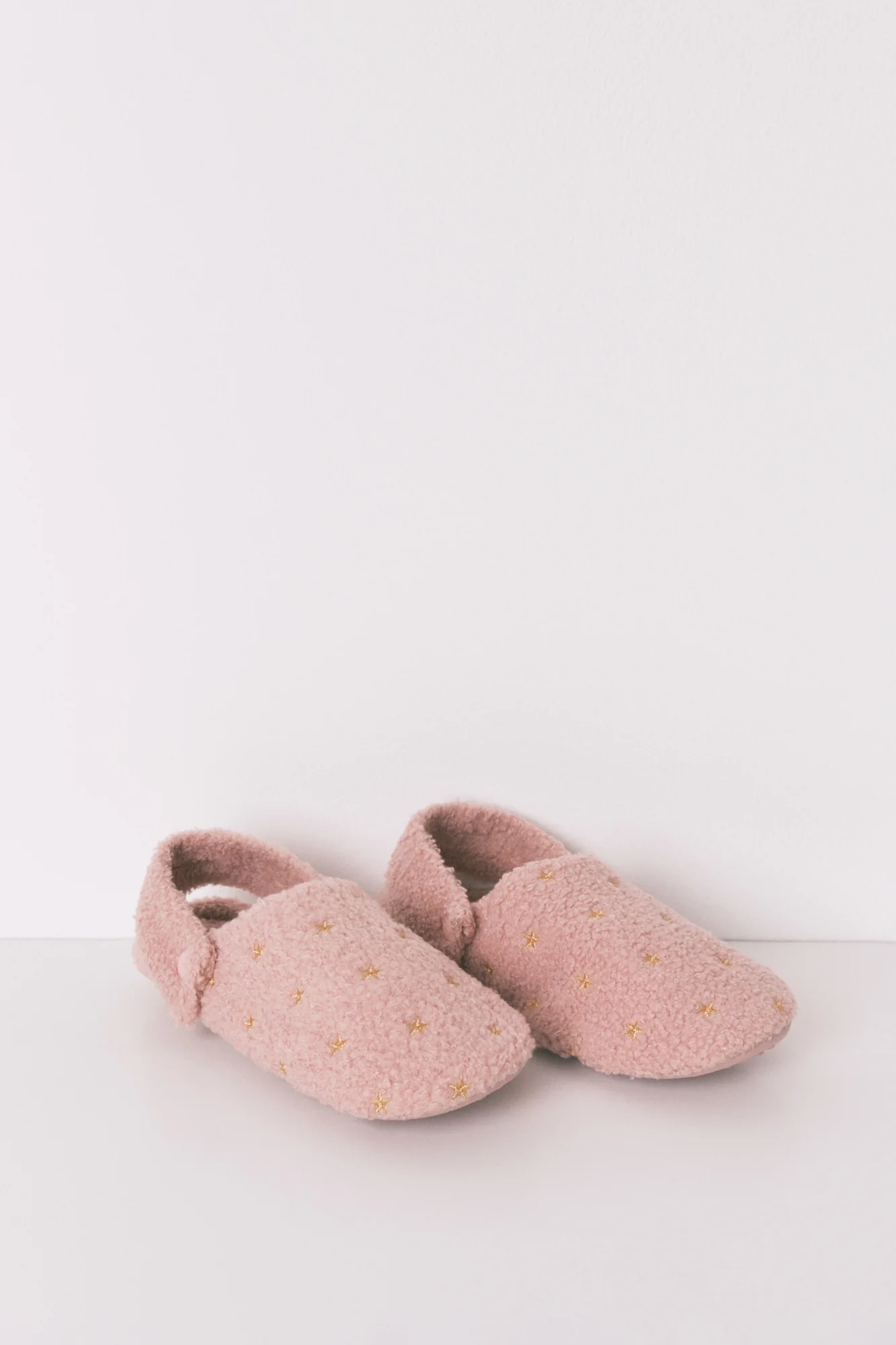 Pink glitter faux shearling slippers - Image 4