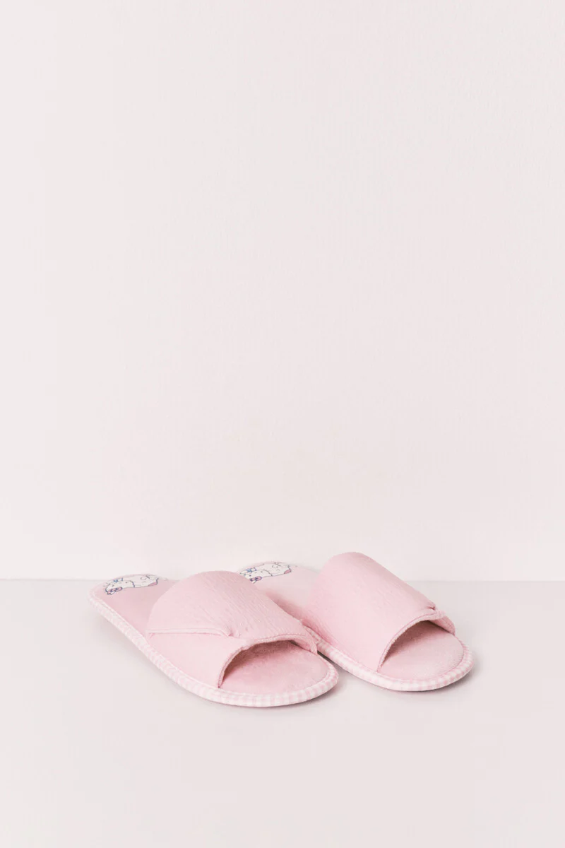 Pink Hello Kitty slippers - Image 3